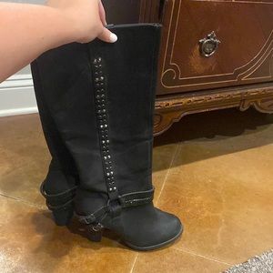 Black boots from Buckle